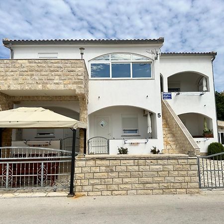 Apartments Kristina ヴィル エクステリア 写真